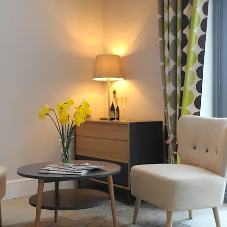 1692 Wasdale מלון